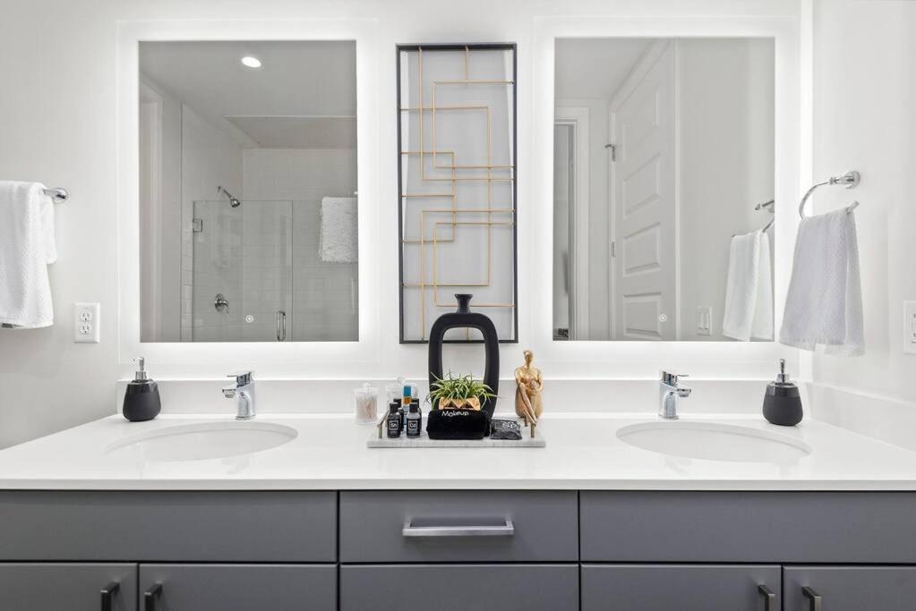 The Executive Suite The Woodlands Bagian luar foto